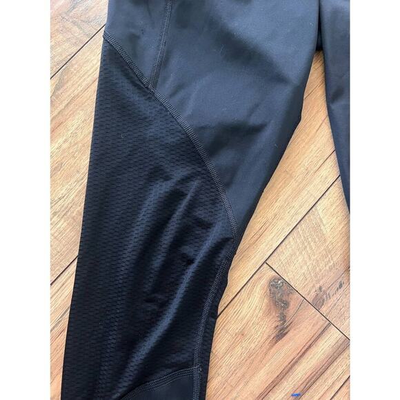 Athleta size small black cropped athletic leggings - Picture 2 of 3